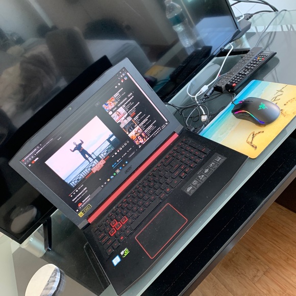 Acre Gaming Laptop - Picture 2 of 2